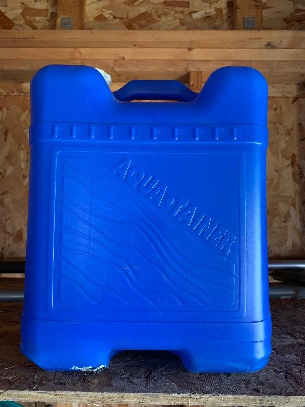 5 gallon water tote