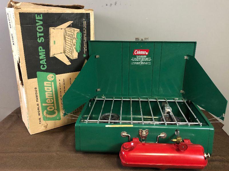 COLEMAN 2 BURNER CAMP STOVE MODEL 413G499 w/Box Minty Works!! Vintage