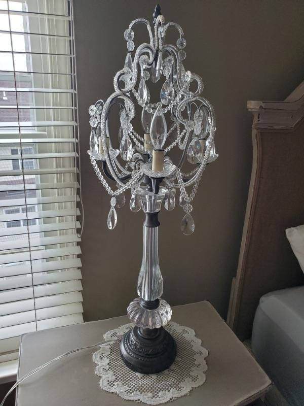 Pedestal lamp