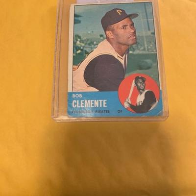 1963 Clemente baseball card 