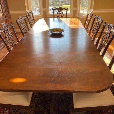 Ethan Allen Dining Room Table with 10 Chairs