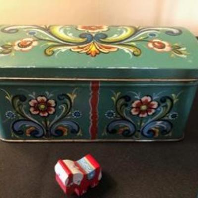 Swedish Lot: Hand-Painted Tin Box; 5 Wooden Candle Holders; 4 Wood Candles; Small Dala Horse