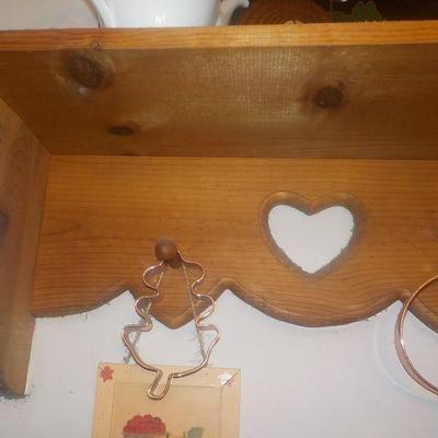 Hand made shelve with hearts carving, solid wood and clean.