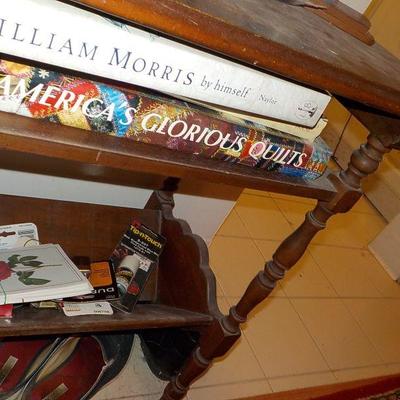 Vintage corner or end Table with bottom book shelve.