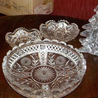 4 pieces of amazing cut glass.