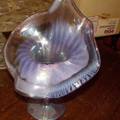 4 - Amazing collector glass ware., cake dish, flower vase, mini decanter, shell dish.