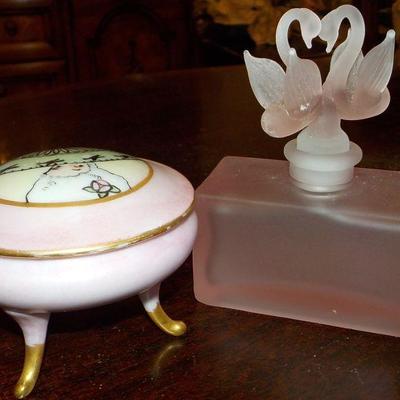 Stunning Swan Colored Glass perfume & Orient Trinket holder.