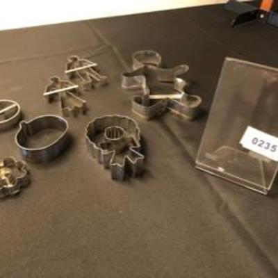 Lot of Seven Vintage Cookie Cutters
