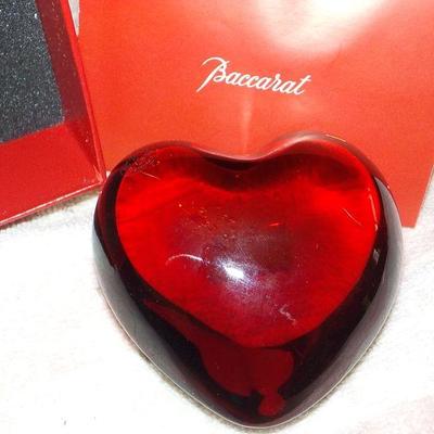 Baccarat heart with box.
