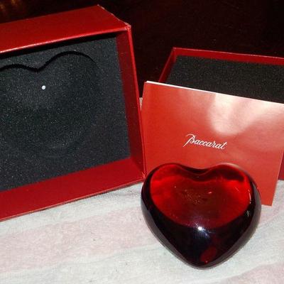 Baccarat heart with box.