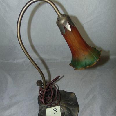 13  Tulip lamp