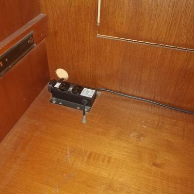 Entertainment center