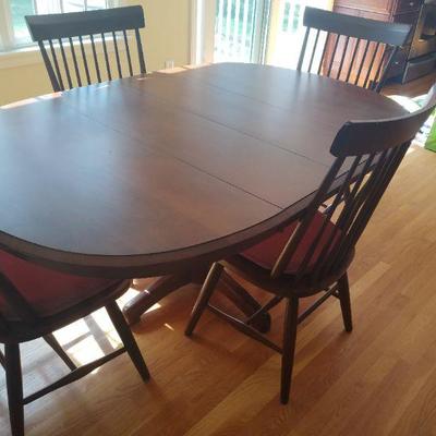 Clean Lines Kitchen Table 