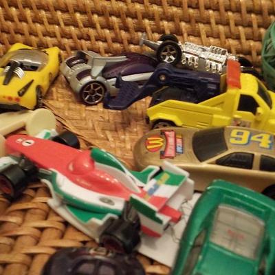 Hot Wheels and mix with Transformers 1995 years.