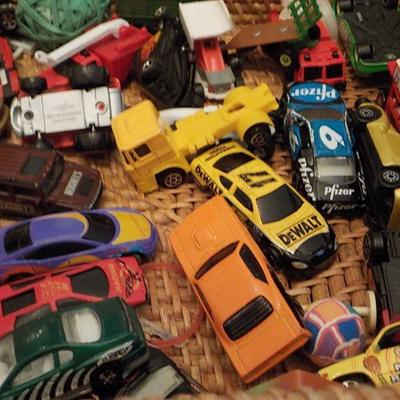 Hot Wheels and mix with Transformers 1995 years.