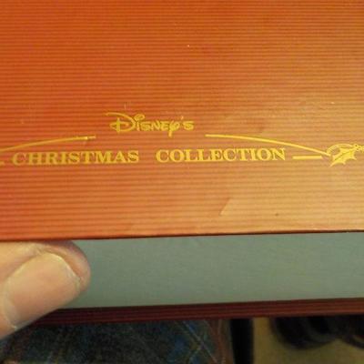 Mickey Mouse thru the years collection w/ box for x mass.