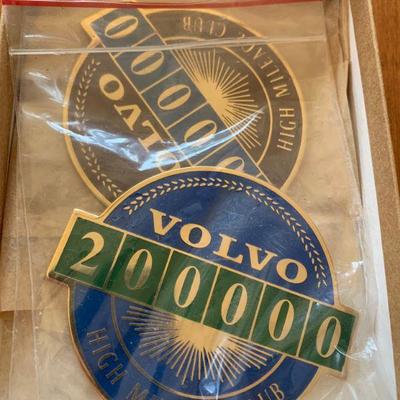 Volvo 200,000 gill badges