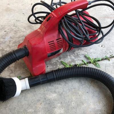 ROVAL RED DIRT DEVIL HAND VACUUM  w/CORD