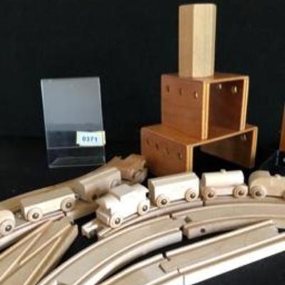 Brio Wooden Track Expansion Set with Train Cars