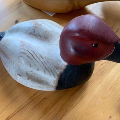 Wooden duck carving / red head 