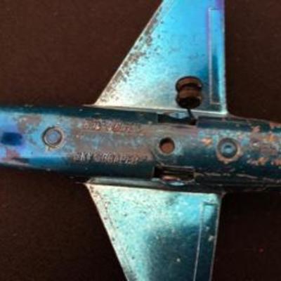 Lot of Metal & Plastic Toy Small Areoplanes 