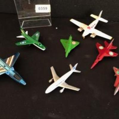 Lot of Metal & Plastic Toy Small Areoplanes 