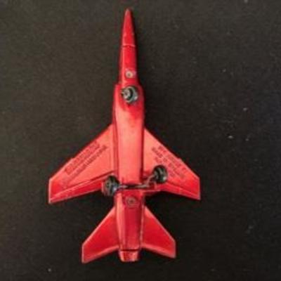 Lot of Metal & Plastic Toy Small Areoplanes 