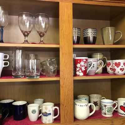 35 piece mug and glasses lot kitchen