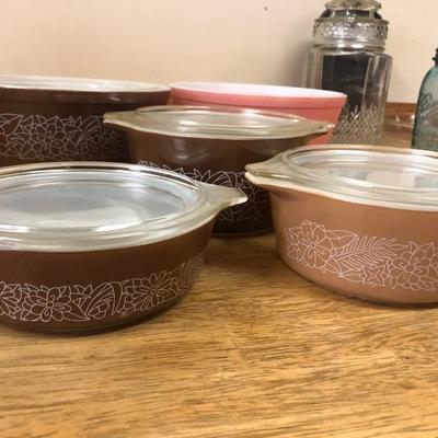 Vintage Pyrex Lot 7 pieces