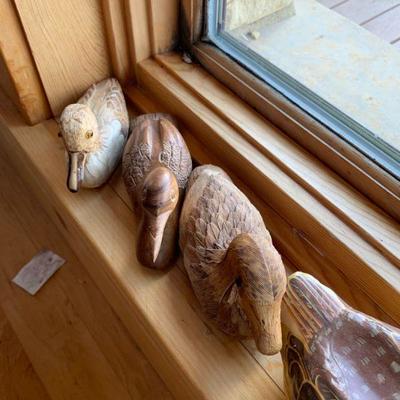 Wooden carved duck lot