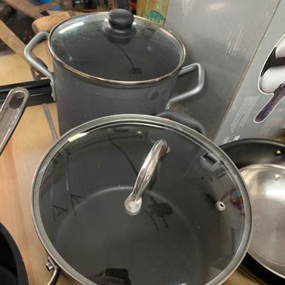 High end pots / pans set
