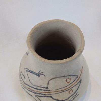 Native American Lizard Pot