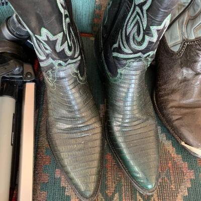 2 Pairs of western boots! Cool cowboy chic
