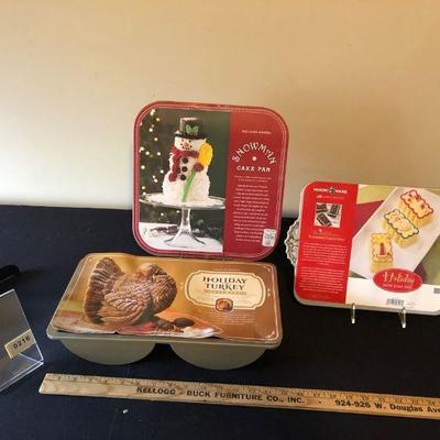 Lot of 3 Holiday Cake Pans - Williams Sonoma Turkey, Snowman, Nordicware Mini Loaf Pan - UNUSED