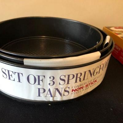 Set of 3 SpringForm Pans and a set of 4 Tart Pans. New!