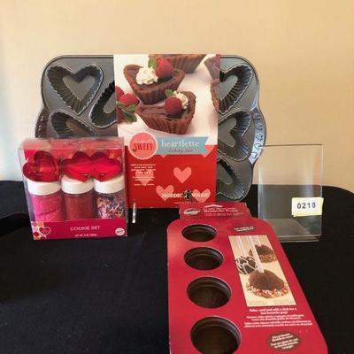 Hearts Valentine Baking Pan, Brownie Pop Pan, Heart Cookie Set - all new in box