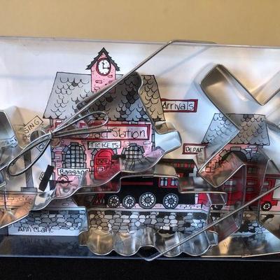 LOT of 3 - Halloween Cookie Cutter Set, Dinosaurs Cookies and Train Station Cookies Set