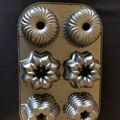 Darling Bundt Pans - Architectural Building Shape Pan and a Miniature Bundt Cakes Pan. UNUSED