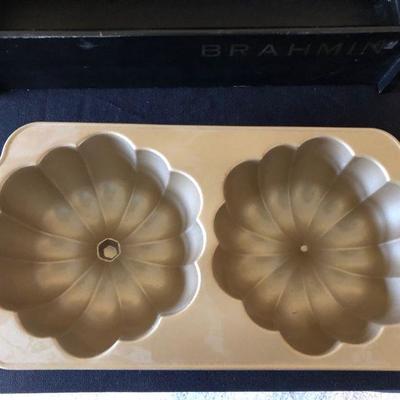 Lot of 5 Decorative Cake Pan Holiday Bundt Molds NEW!
