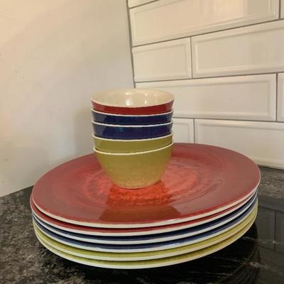 Plastic Dish Lot