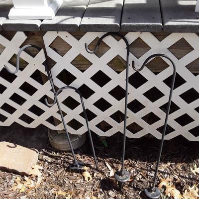 Lot 7 assorted plant hooks and holders