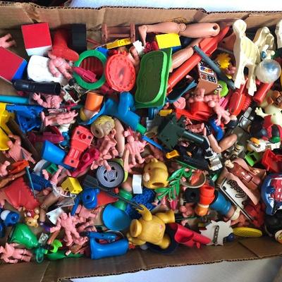 Toy Box Lot 3 Toy Pieces and Accessories