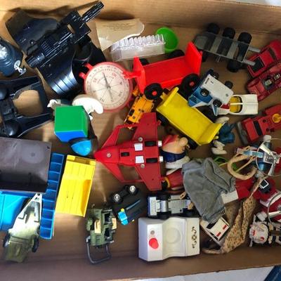 Toy Box Lot 4, Toys, Toy Pieces, and Accessories