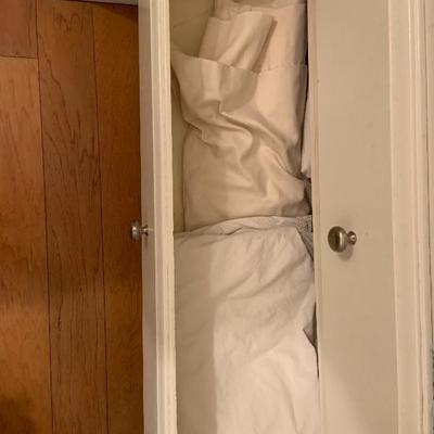 Linen Cabinet Lot