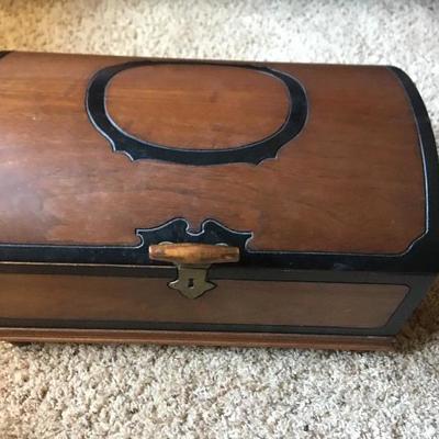 Treasure Chest and Doll House