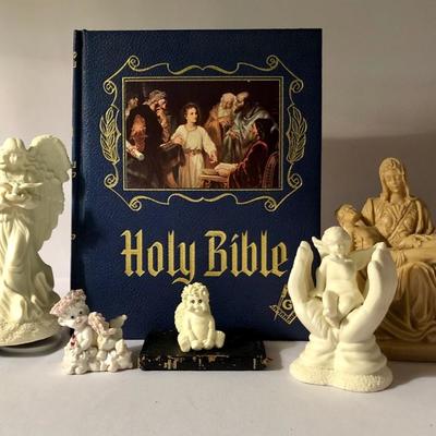 Lot 21 - Bibles and Figurines