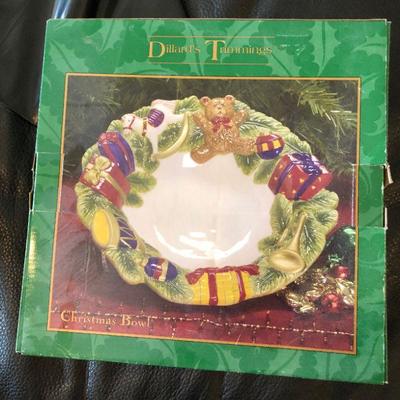 Dillardâ€™s Tradition Ceramic Holiday Bowl