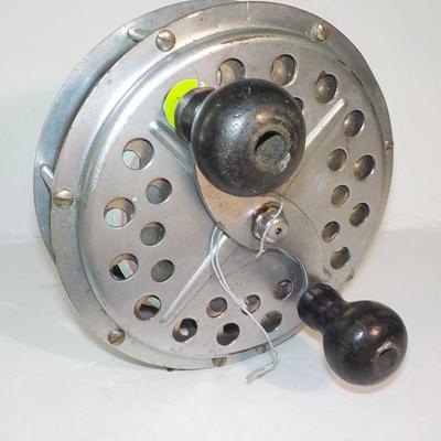 "Deep Sea Fishing reel"  "PFLUEGER PAKRON  NO. 3180.