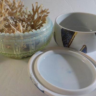Depression glass bowl & coral and mid century sugar bowl.