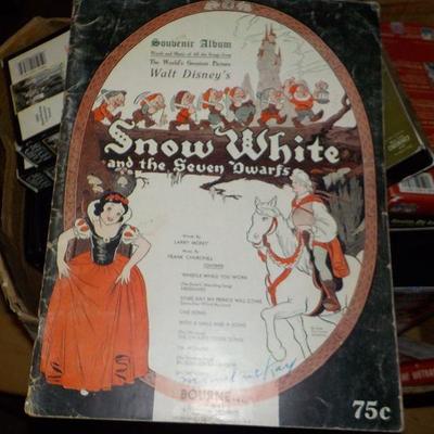 Original 1970's Broadway voice Folio " SNOW WHITE and the Dwarfs" 